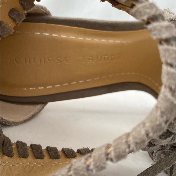 Chinese Laundry Sante Fe Grey Suede Leather Fringe Open Toe Sandals size 10 - Picture 7 of 16